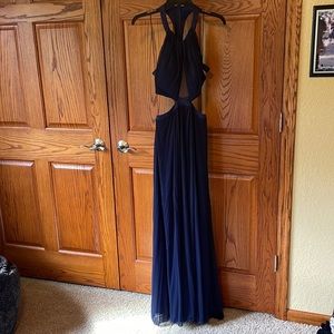 Women’s Navy blue prom dress